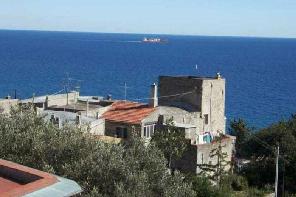 Xtrallusion photo gallery of Italy. Photos, pictures, images and photographs of the Italian Rivieras, the Italian Lakes, the Italian Alps, the Cinque Terre, the Amalfi coast and some of the most beautiful corners of Italy. Plus photos of Italian cities such as Pisa, Milan, Genoa and Rome.